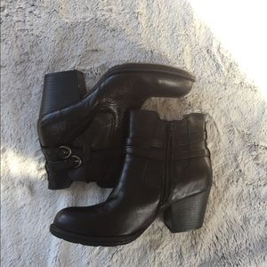 Born ankle boots